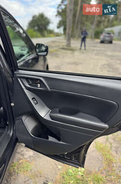 Внедорожник / Кроссовер Subaru Forester 2013 в 