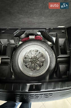 Внедорожник / Кроссовер Subaru Forester 2011 в 