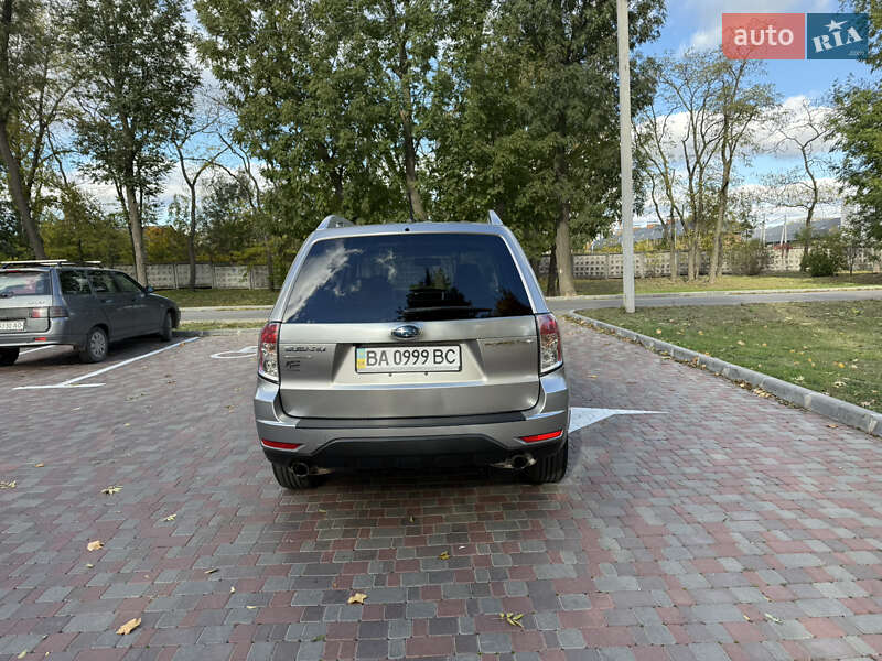 Внедорожник / Кроссовер Subaru Forester 2011 в Кропивницком