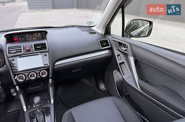 Внедорожник / Кроссовер Subaru Forester 2015 в 