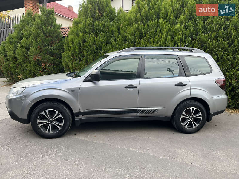 Позашляховик / Кросовер Subaru Forester 2008 в Києві