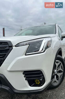 Внедорожник / Кроссовер Subaru Forester 2022 в 