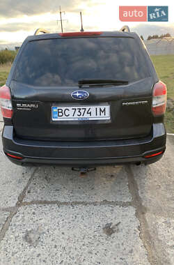 Внедорожник / Кроссовер Subaru Forester 2015 в 