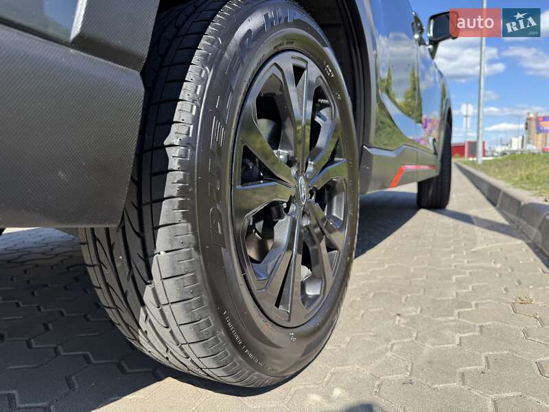 Внедорожник / Кроссовер Subaru Forester 2023 в Киеве