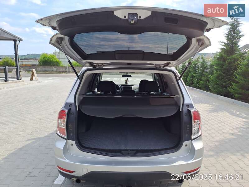 Внедорожник / Кроссовер Subaru Forester 2009 в Могилев-Подольске