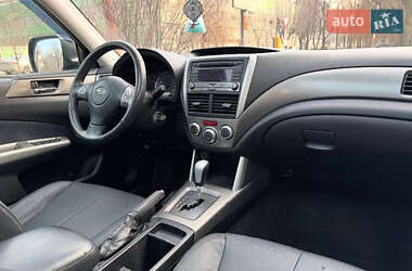 Позашляховик / Кросовер Subaru Forester 2010 в  фото 2 Позашляховик / Кросовер Subaru Forester 2010 в