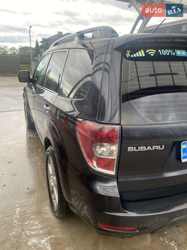 Внедорожник / Кроссовер Subaru Forester 2010 в Львове