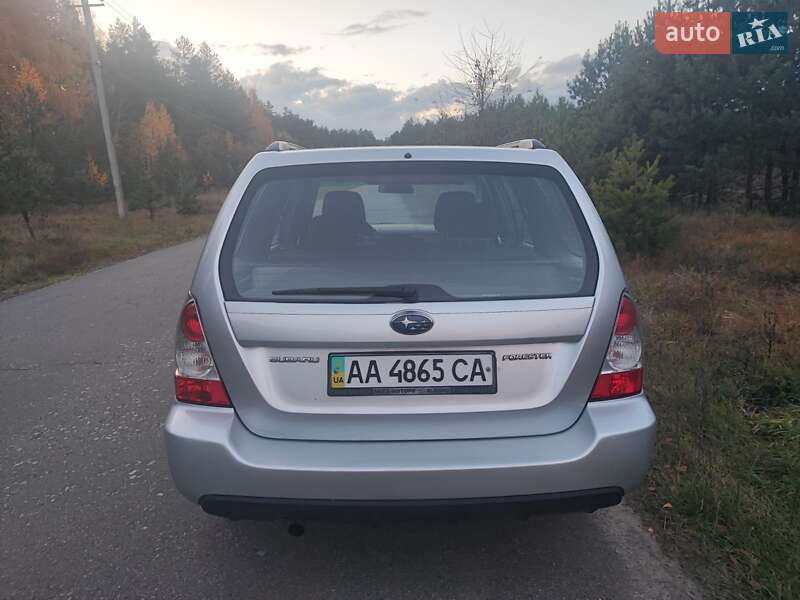 Внедорожник / Кроссовер Subaru Forester 2006 в Киеве