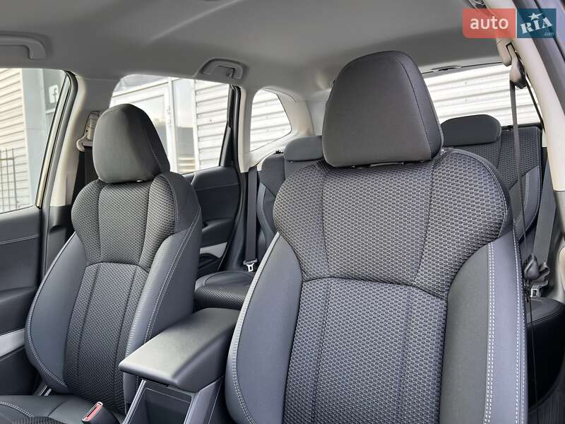 Внедорожник / Кроссовер Subaru Forester 2024 в Киеве
