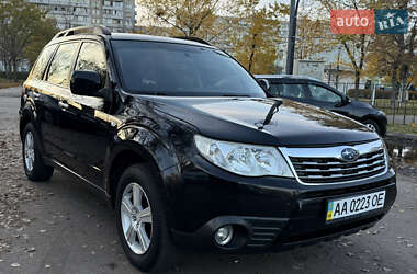 Позашляховик / Кросовер Subaru Forester 2008 в Києві