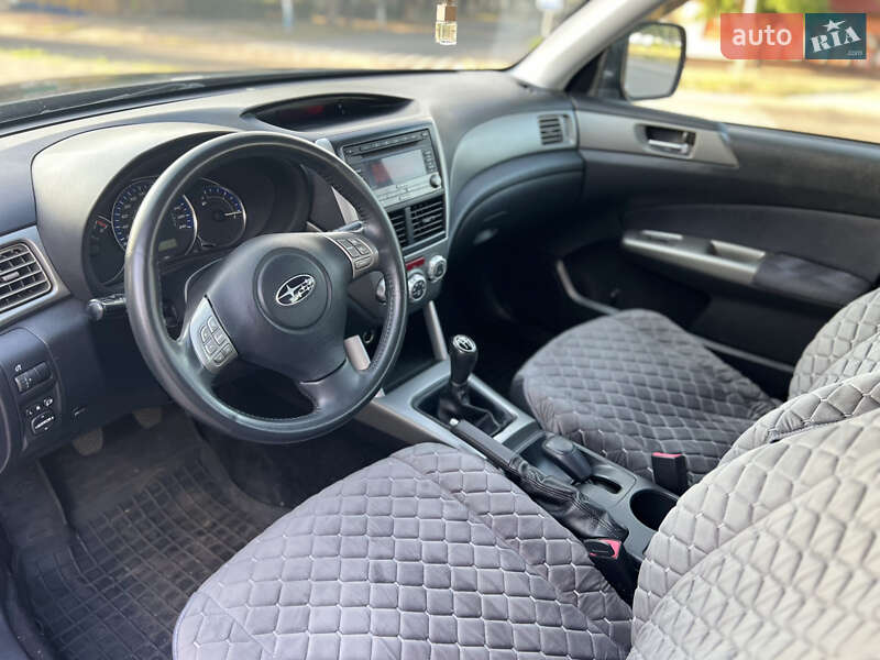 Позашляховик / Кросовер Subaru Forester 2010 в Кам'янському