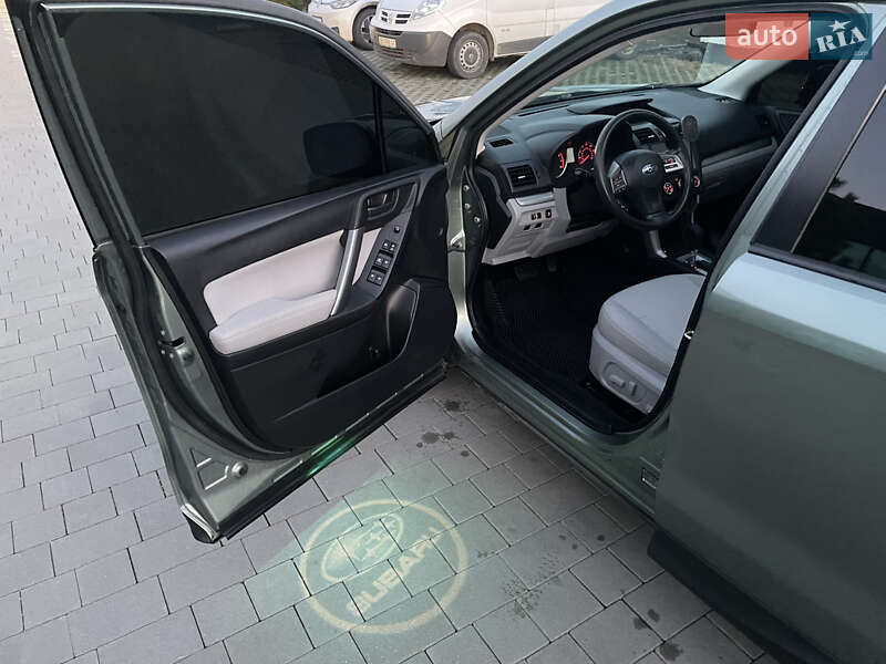 Внедорожник / Кроссовер Subaru Forester 2013 в Хмельницком