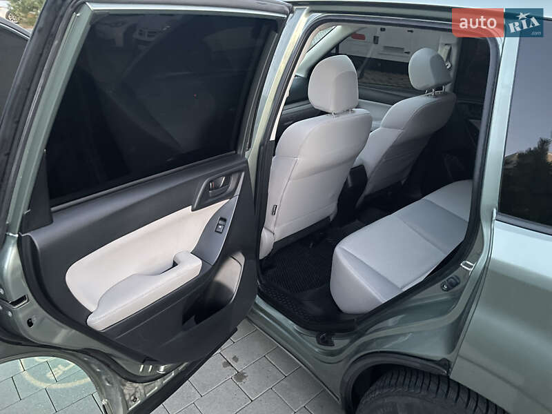 Внедорожник / Кроссовер Subaru Forester 2013 в Хмельницком