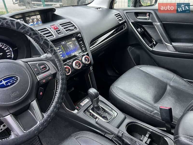 Внедорожник / Кроссовер Subaru Forester 2017 в Днепре