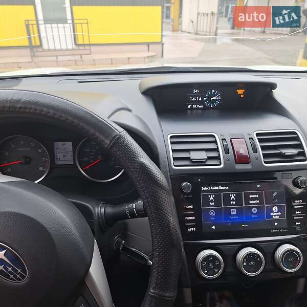 Внедорожник / Кроссовер Subaru Forester 2015 в Гайвороне