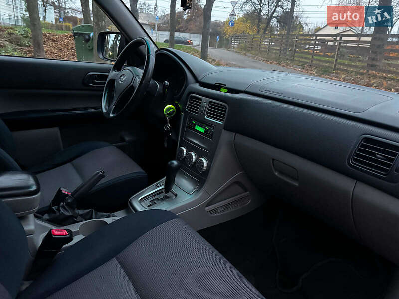 Внедорожник / Кроссовер Subaru Forester 2006 в Киеве