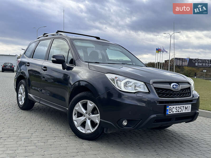 Позашляховик / Кросовер Subaru Forester 2015 в Львові