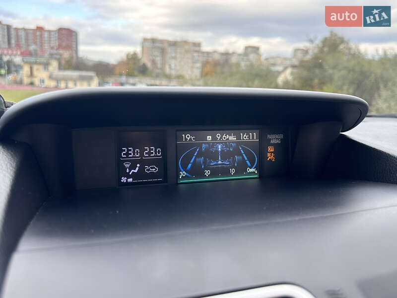 Позашляховик / Кросовер Subaru Forester 2015 в Львові