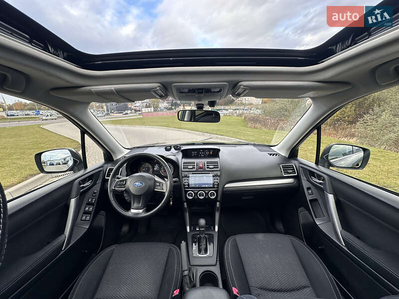 Позашляховик / Кросовер Subaru Forester 2015 в Львові