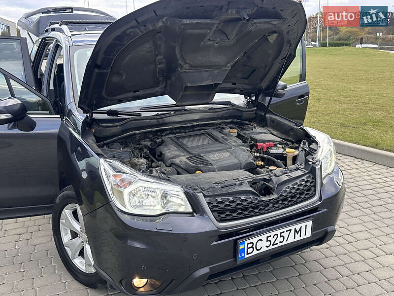 Позашляховик / Кросовер Subaru Forester 2015 в Львові