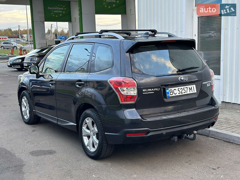 Позашляховик / Кросовер Subaru Forester 2015 в Львові