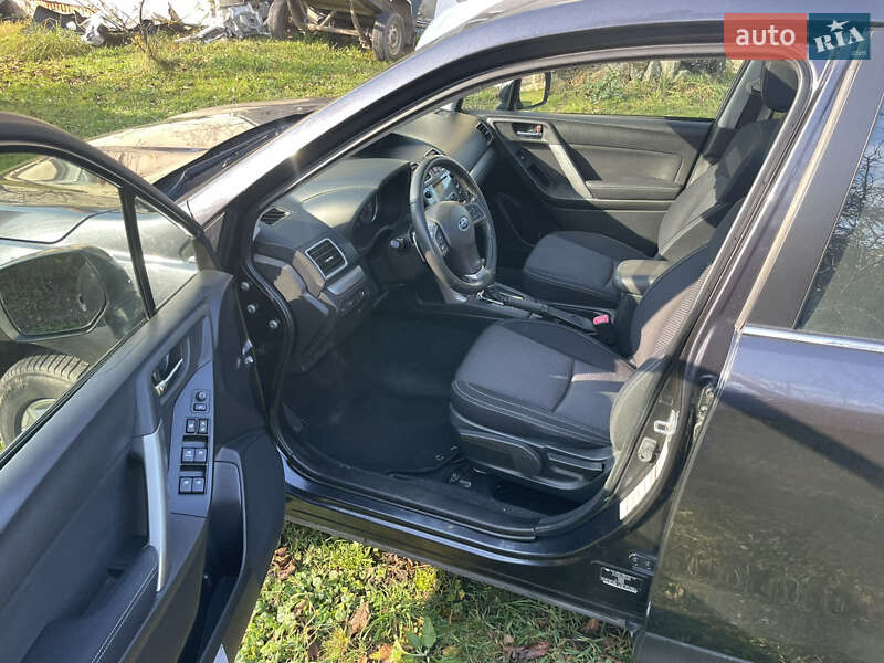 Позашляховик / Кросовер Subaru Forester 2015 в Львові