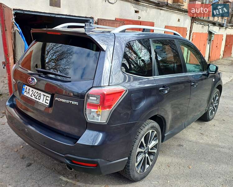 Внедорожник / Кроссовер Subaru Forester 2017 в Киеве