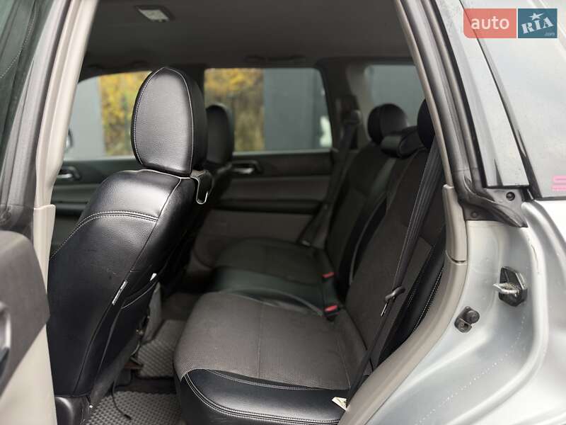 Внедорожник / Кроссовер Subaru Forester 2006 в Львове