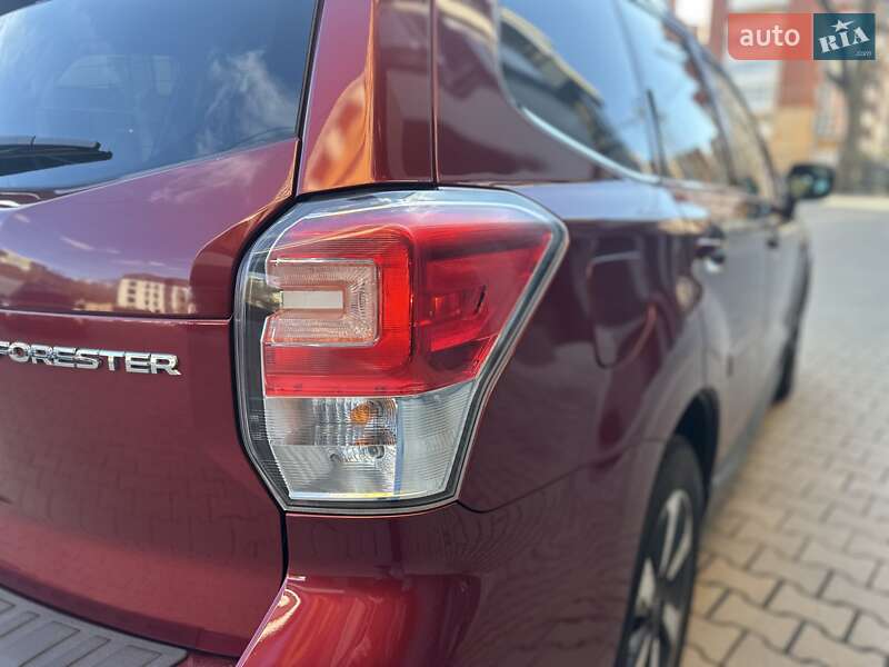 Внедорожник / Кроссовер Subaru Forester 2017 в Тернополе