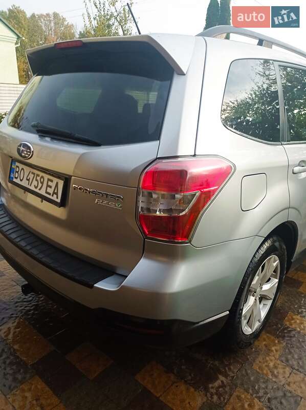 Внедорожник / Кроссовер Subaru Forester 2015 в Тернополе