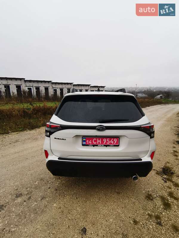 Позашляховик / Кросовер Subaru Forester 2024 в Тернополі
