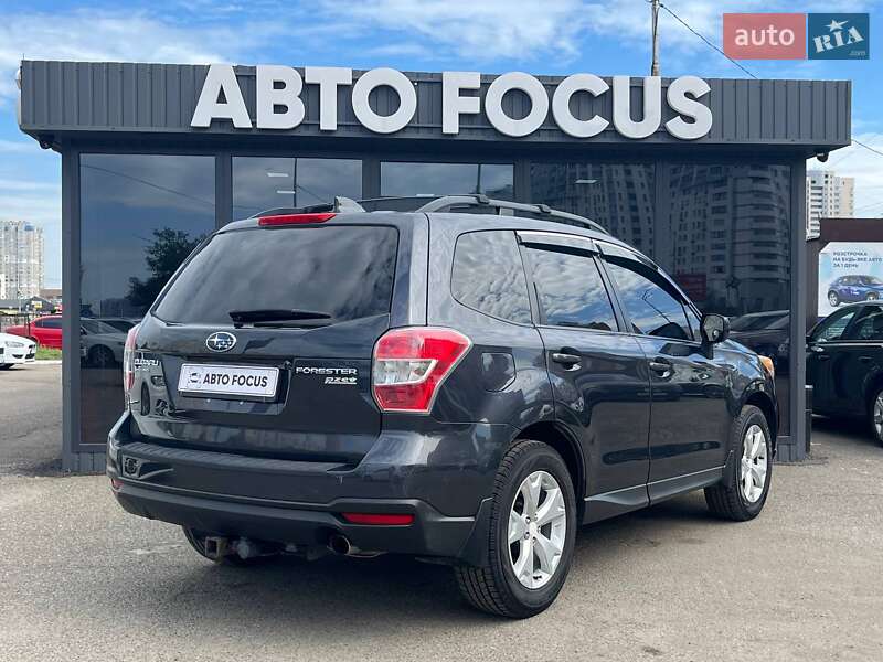 Позашляховик / Кросовер Subaru Forester 2015 в Києві