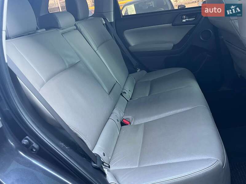 Позашляховик / Кросовер Subaru Forester 2015 в Києві