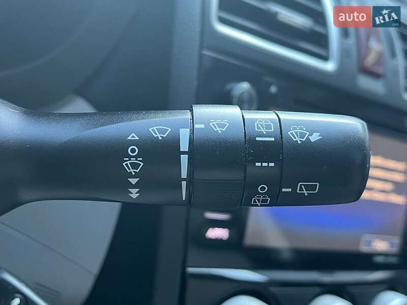 Позашляховик / Кросовер Subaru Forester 2015 в Києві