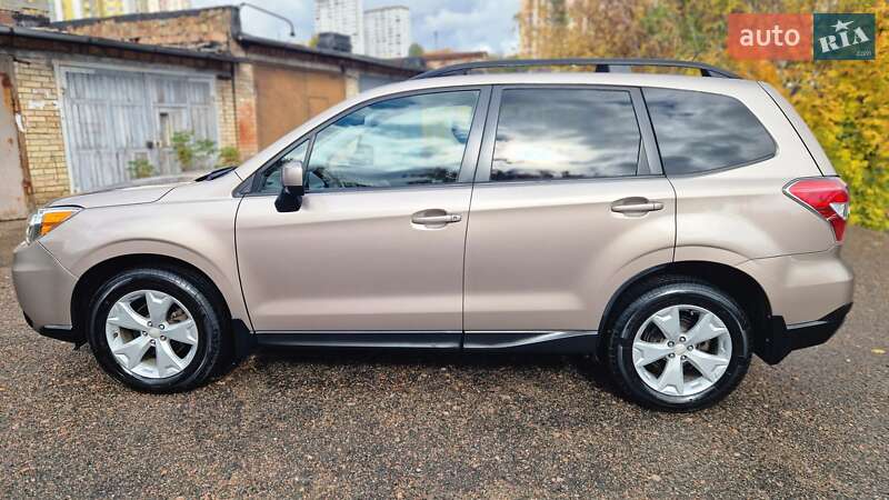 Позашляховик / Кросовер Subaru Forester 2014 в Києві
