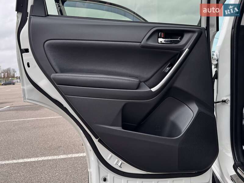 Внедорожник / Кроссовер Subaru Forester 2018 в Киеве