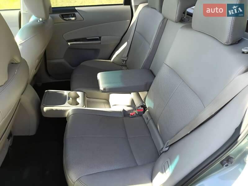 Позашляховик / Кросовер Subaru Forester 2012 в Житомирі