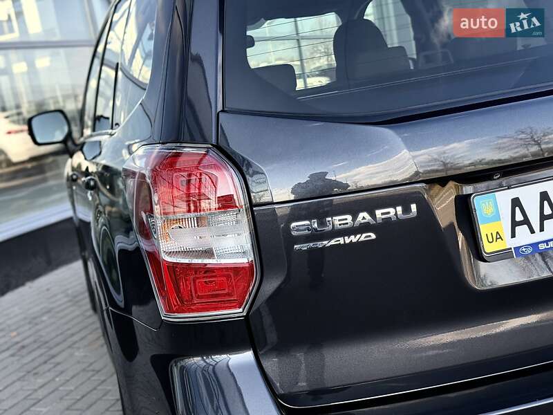 Позашляховик / Кросовер Subaru Forester 2014 в Києві