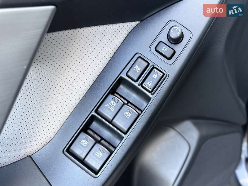 Позашляховик / Кросовер Subaru Forester 2014 в Києві