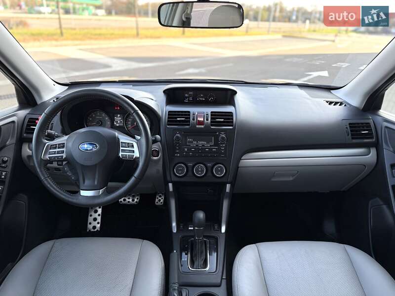 Позашляховик / Кросовер Subaru Forester 2014 в Києві