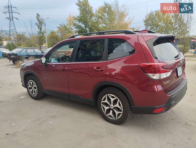 Внедорожник / Кроссовер Subaru Forester 2020 в Днепре