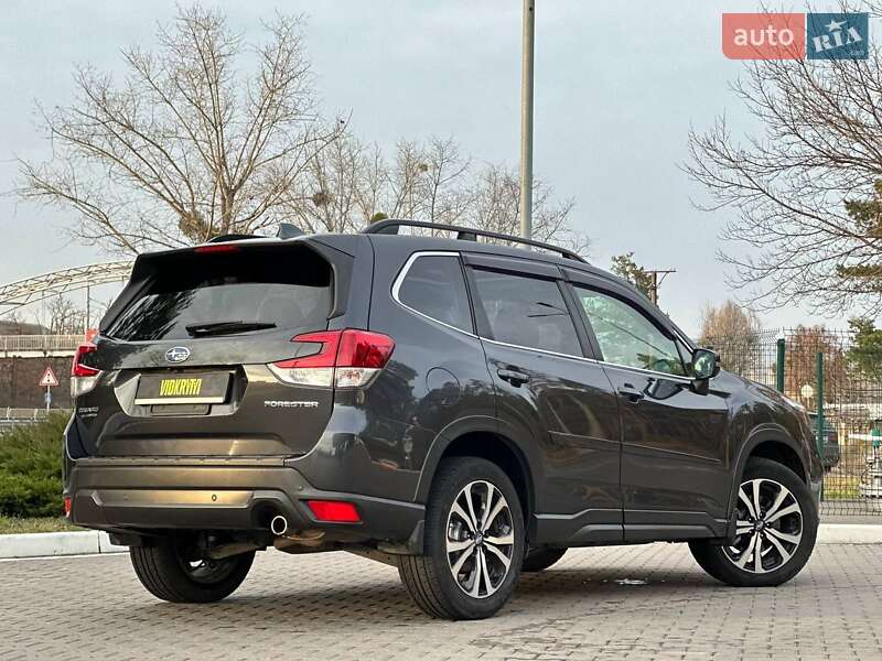 Внедорожник / Кроссовер Subaru Forester 2019 в Киеве