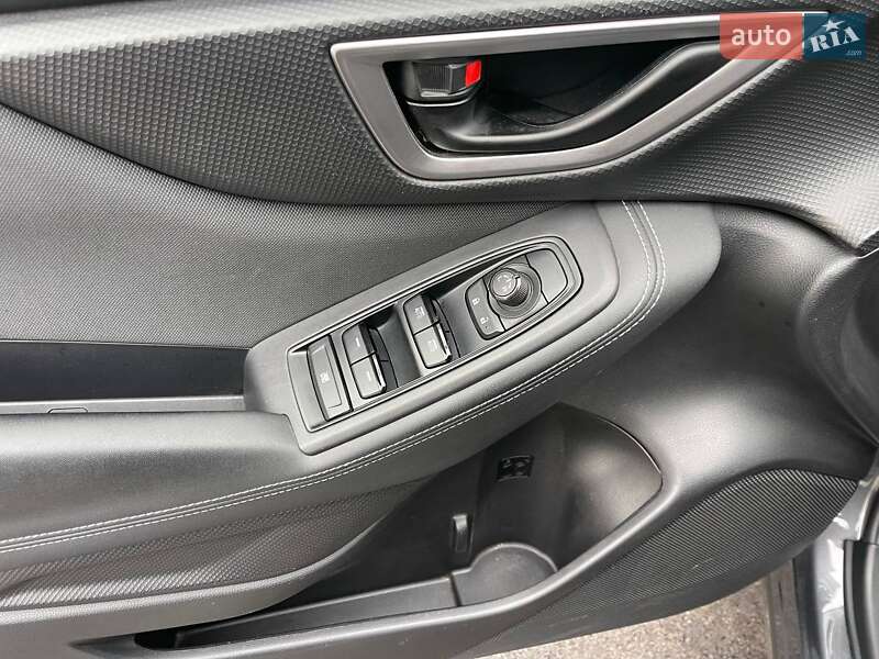 Позашляховик / Кросовер Subaru Forester 2020 в Києві