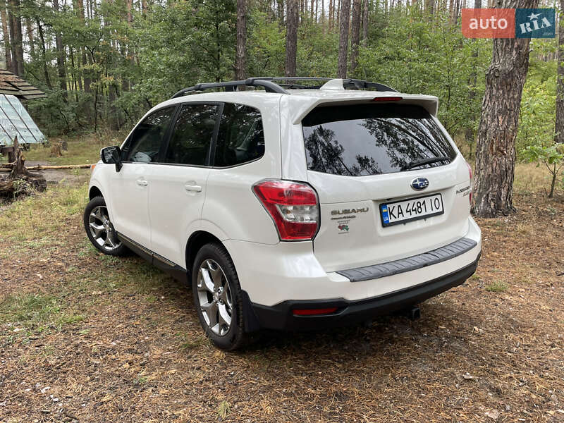 Внедорожник / Кроссовер Subaru Forester 2016 в Киеве