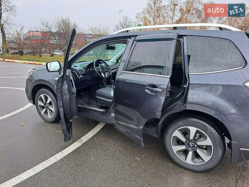Позашляховик / Кросовер Subaru Forester 2017 в Бучі