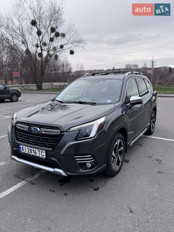Внедорожник / Кроссовер Subaru Forester 2022 в Киеве