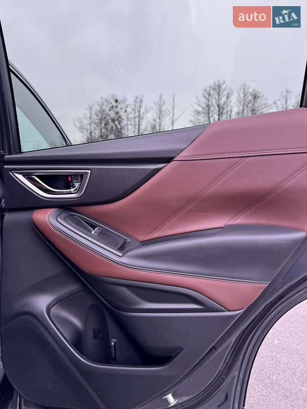 Внедорожник / Кроссовер Subaru Forester 2022 в Киеве