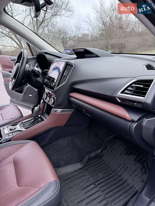 Внедорожник / Кроссовер Subaru Forester 2022 в Киеве