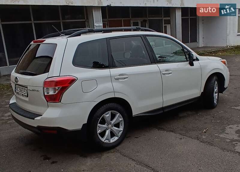 Позашляховик / Кросовер Subaru Forester 2015 в Луцьку