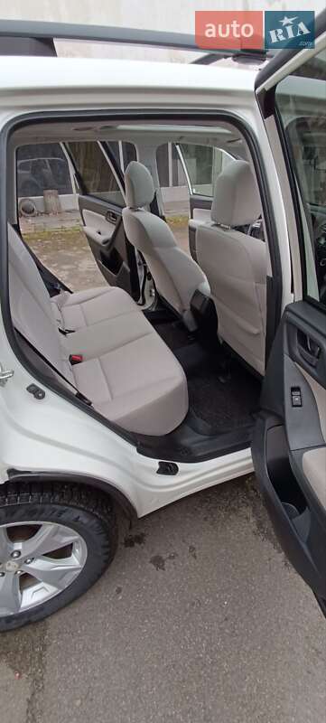 Позашляховик / Кросовер Subaru Forester 2015 в Луцьку